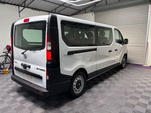 2016 VAUXHALL VIVARO 9 SEATER - Image 4
