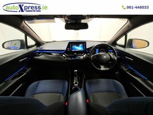 Toyota C-HR Hybrid Luna Sport Automatic, Reversing - Image 2