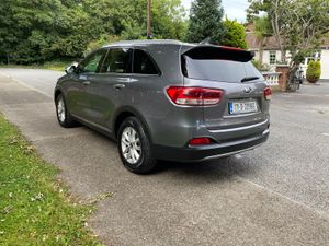 KIA SORENTO 2.2 4x2 PLATINUM - Image 4