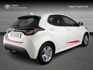 Toyota Yaris 1.5 - Image 2