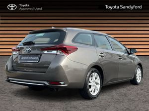 Toyota Auris 1.8 HYBRID LUNA TOURING SPORT/ESTATE - Image 2