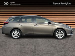Toyota Auris 1.8 HYBRID LUNA TOURING SPORT/ESTATE - Image 3