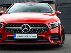 2018 MERCEDES BENZ A CLASS AUTO AMG LINE - Image 3
