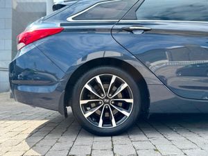 Hyundai i40 1.7 Diesel Executive Tourer Leather - Image 4