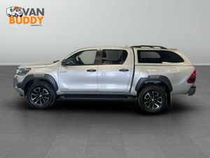 Toyota Hilux 2.8 D-4D Invincible X Auto 4WD Euro 6 - Image 2