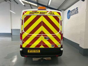 Ford Transit 2.0 350 EcoBlue Leader FWD L3 H2 Euro - Image 4