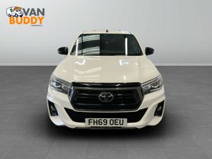 Toyota Hilux 2.4 D-4D Invincible X Auto 4WD Euro 6 - Image 4