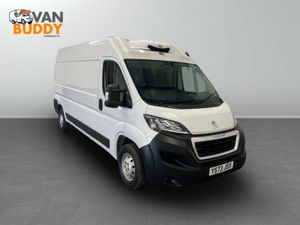 Peugeot Boxer 2.2 BlueHDi 335 Professional Premium - Image 3