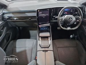 Renault Austral E-tech Hybrid 200 Iconic Esprit A - Image 2