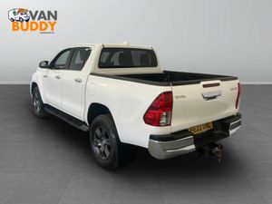 Toyota Hilux 2.4 D-4D Icon Auto 4WD Euro 6 (s/s) 4 - Image 3