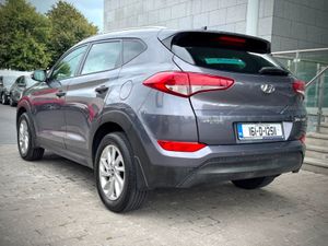 Hyundai Tucson 1.7 D Executive - Image 4