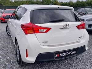 🔵 Toyota Auris 1.4 D-4D TERRA 5Dr - Image 4