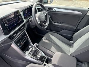 Volkswagen T-Roc Edition 75 2.0tdi M6F 116HP - Image 3