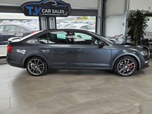 15 SKODA OCTAVIA VRS - Image 4