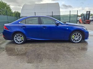 *162 Lexus IS 300H F Sport  Automatic - Image 4