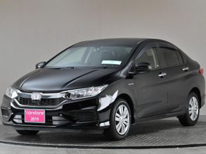Honda Grace 1.5 Hybrid 4DR Auto  carplay android - Image 3