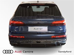 Audi Q7 55 Tfsi-e Quattro S-line 290KW Panoramic - Image 4