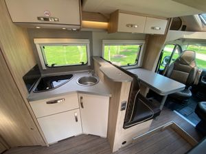 2021 WEINSBERG CARA SUITE R.H.D 650 4 BERTH - Image 3