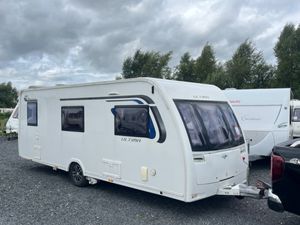 Lunar Ultima 6 Berth Fixed Bunkbed Caravan - Image 2