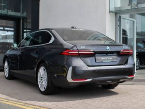 BMW i5 Edrive40 Sport Edition Saloon - Image 2