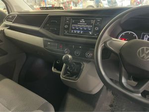 Volkswagen Transporter 28 PVL TDI 110HP M T6 MANUA - Image 3