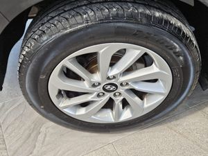 17 HYUNDAI TUCSON PREMIUM - Image 3