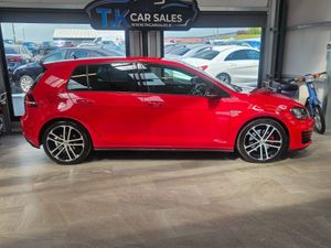 16 VOLKSWAGEN GOLF GTD 5 DOOR - Image 4