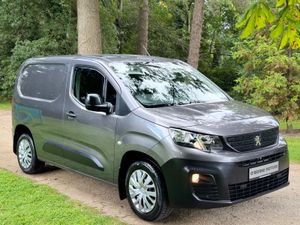1.5HDI PROFESSIONAL PLUS 3SEATER * NO VAT * - Image 3