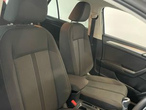 Volkswagen T-Roc LIFE 2.0 TDI MANUAL 6SPEED FWD 11 - Image 4