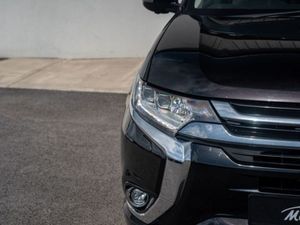 Mitsubishi Outlander 2.0 4H Phev 200BHP 5DR Auto - Image 3