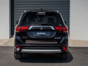 Mitsubishi Outlander 2.0 4H Phev 200BHP 5DR Auto - Image 4