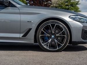BMW 5 Series 530E M Sport - Image 4