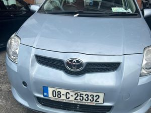 Automatic Toyota Auris 2008 - Image 2