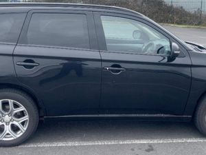 🔵 Mitsubishi Outlander 2.0 GX3H PHEV 160 BHP 4WD - Image 4