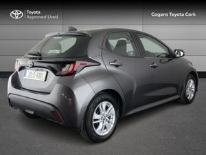 Toyota Yaris YARIS 1.0 LUNA - Image 2