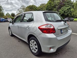 Lovely Toyota Auris 2010 Comes with New Nct - Image 4