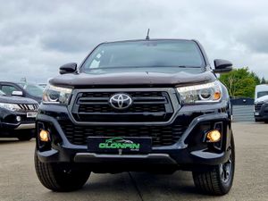 192 TOYOTA HILUX INVINCIBLE X CREWCAB - Image 2