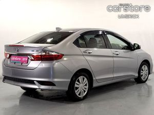 Honda Grace 1.5 PET Hybrid Auto - Image 3