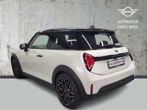 MINI Cooper Cooper Classic Auto - Image 4