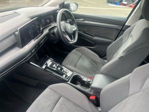 Volkswagen Golf Style 2.0 TDI 115HP DSG - Image 3