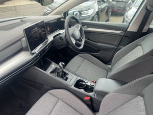 Volkswagen Golf Edition 75 2.0tdi 116HP Manual - Image 3