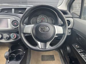 Toyota Yaris 1.0 Smile Eition Auto - Image 4