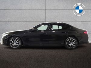 BMW 5 Series 530e M Sport Saloon - Image 4