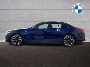 BMW 5 Series 530e M Sport Saloon - Image 4
