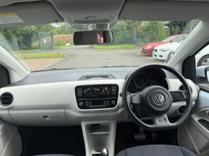 Volkswagen Up! 1.0 Move UP  Auto - Image 3