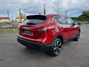 Nissan QASHQAI 1.5 DSL SV SS 18 4DR - Image 4
