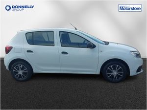Dacia Sandero Hatchback Essential - Image 2
