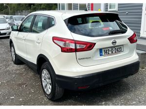 Nissan Qashqai 1.2 DIG-T VISIA 115PS 5DR - Image 4
