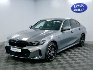 BMW 3-Series 2024 - Image 4