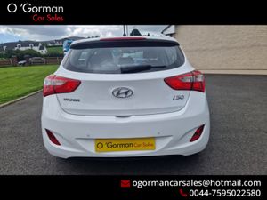 Hyundai i30 SE BLUE DRIVE CRDI - Image 3